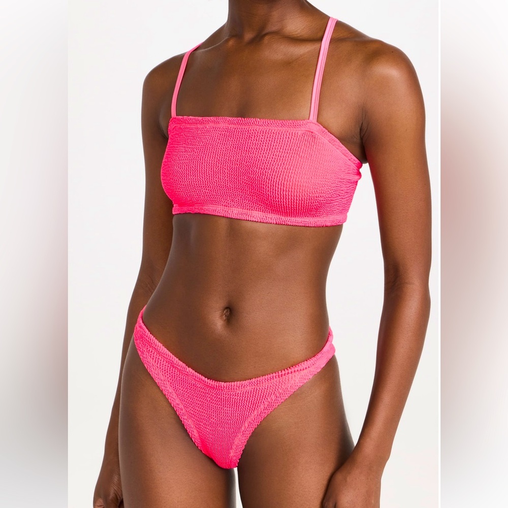 HUNZA G. Bikini